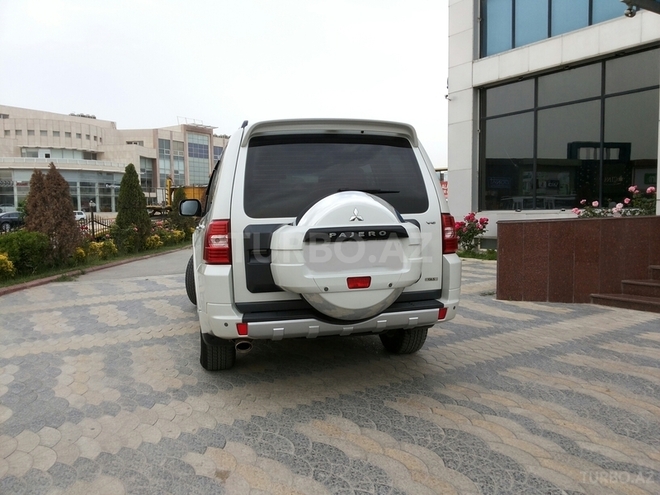 Mitsubishi Pajero 2011, 38,000 km - 3.5 l - Bakı