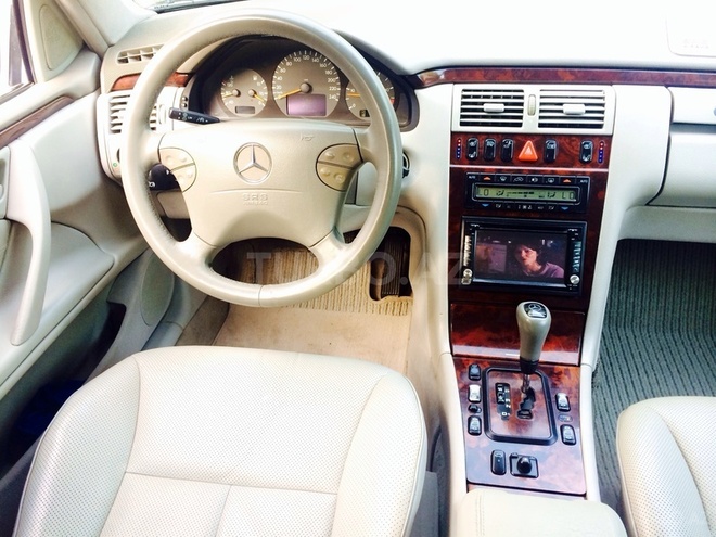 Mercedes E 220 2000, 270,000 km - 2.2 l - Bakı