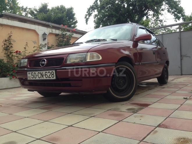 Opel Astra 1996, 265,000 km - 1.6 l - Bakı