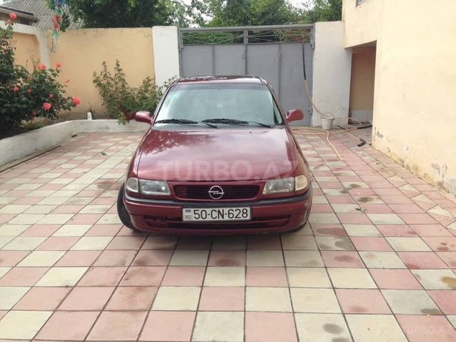 Opel Astra 1996, 265,000 km - 1.6 l - Bakı