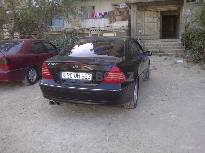 Mercedes C 320 2002, 190,000 km - 3.2 л - Bakı