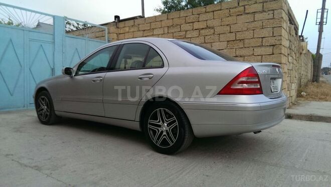 Mercedes C 240 2004, 182,000 km - 2.6 l - Bakı