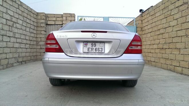 Mercedes C 240 2004, 182,000 km - 2.6 l - Bakı