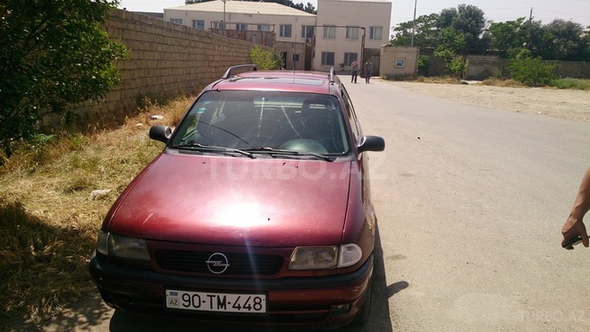 Opel Astra 1997, 182,392 km - 1.6 л - Bakı