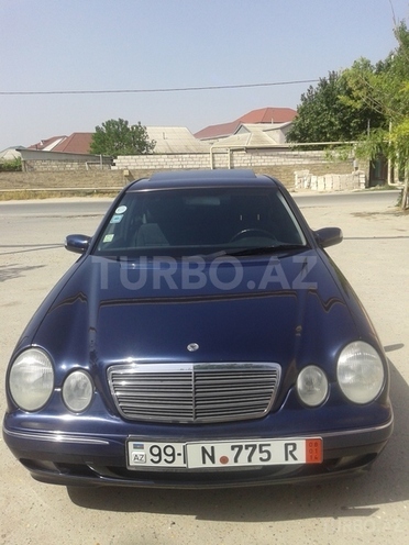 Mercedes E 220 2000, 226,000 km - 2.2 l - Bakı