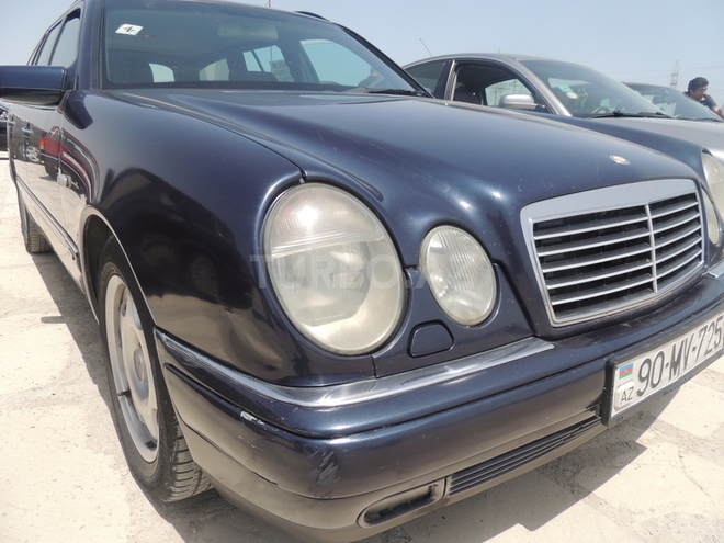 Mercedes E 240 1998, 250,000 km - 2.4 l - Bakı