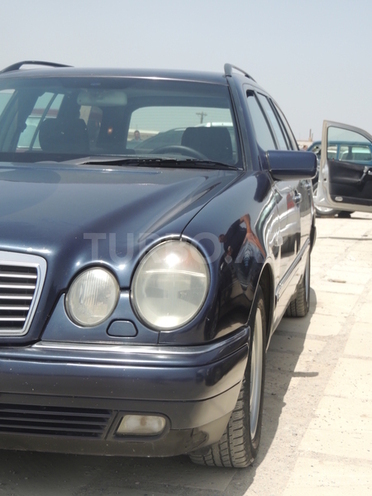 Mercedes E 240 1998, 250,000 km - 2.4 l - Bakı