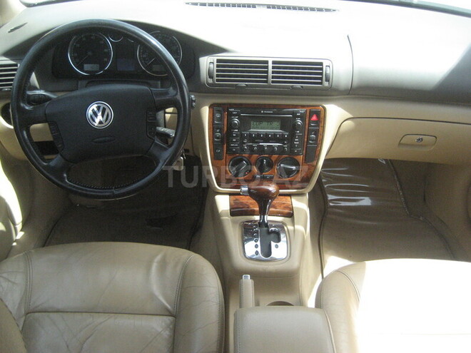 Volkswagen Passat 2003, 130,000 km - 1.8 l - Bakı
