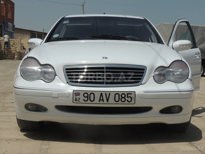 Mercedes C 200 2001, 236,000 km - 2.0 l - Bakı
