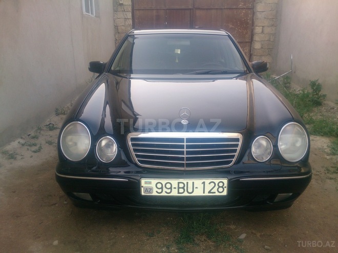 Mercedes E 220 2001, 335,000 km - 2.2 л - Bakı