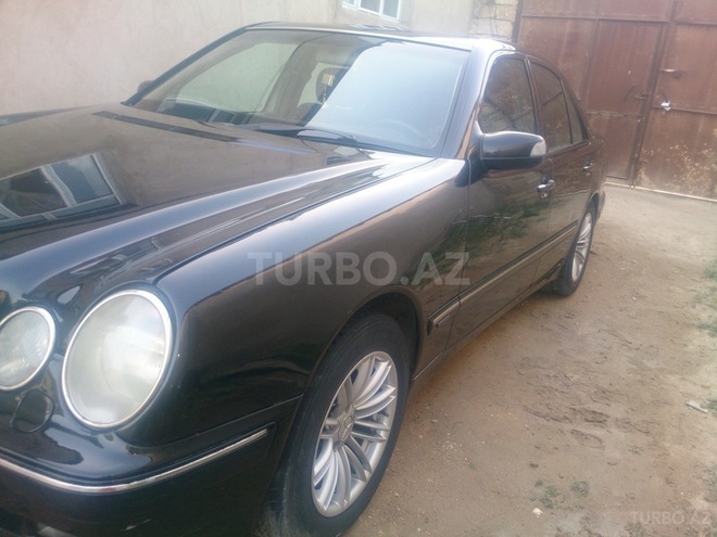 Mercedes E 220 2001, 335,000 km - 2.2 л - Bakı