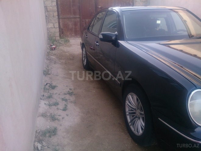 Mercedes E 220 2001, 335,000 km - 2.2 л - Bakı