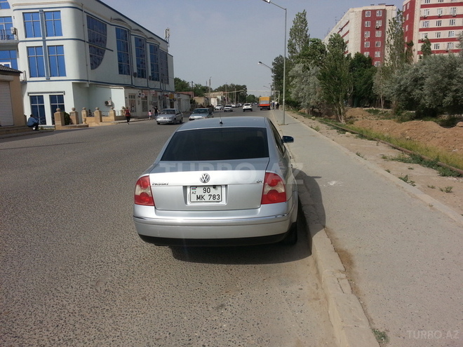 Volkswagen Passat 2002, 185,000 km - 1.8 л - Bakı