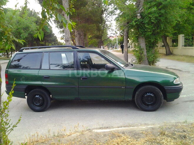 Opel Astra 1996, 247,000 km - 1.6 л - Bakı
