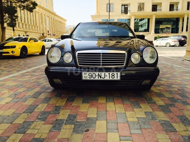 Mercedes E 240 1998, 266,000 km - 2.4 l - Bakı