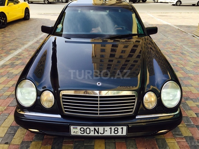 Mercedes E 240 1998, 266,000 km - 2.4 l - Bakı