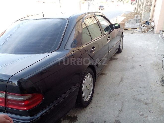 Mercedes E 220 1999, 200,315 km - 2.2 l - Bakı