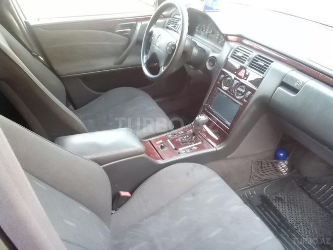 Mercedes E 220 1999, 200,315 km - 2.2 l - Bakı