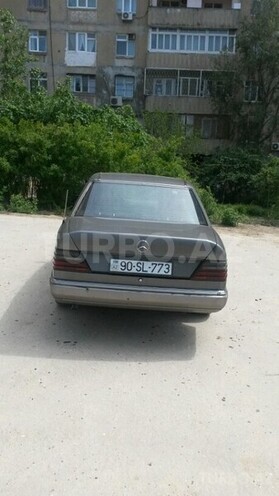 Mercedes E 200 1992, 430,000 km - 2.0 л - Bakı