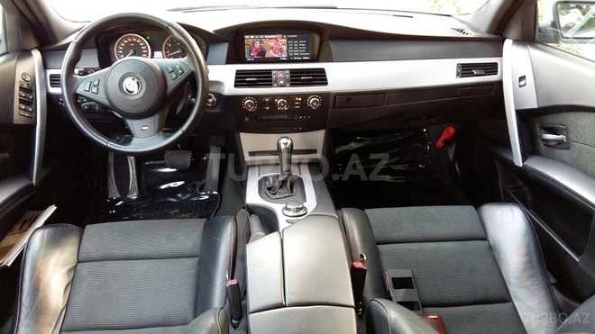 BMW 525 2006, 74,000 km - 2.5 l - Bakı