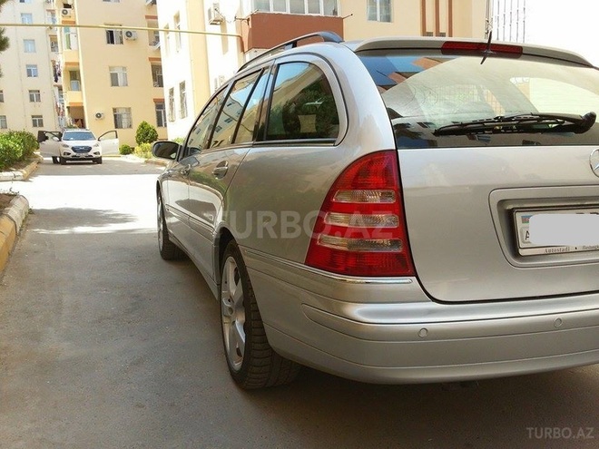Mercedes C 220 2005, 172,000 km - 2.2 l - Bakı