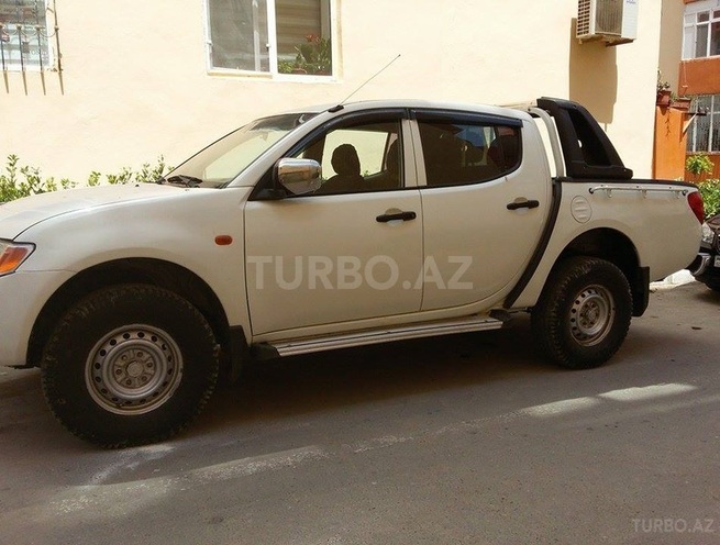 Mitsubishi L200 2008, 96,000 km - 2.5 l - Bakı