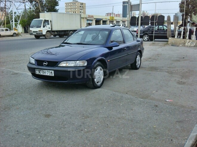 Opel Vectra 1997, 245,000 km - 1.8 l - Bakı