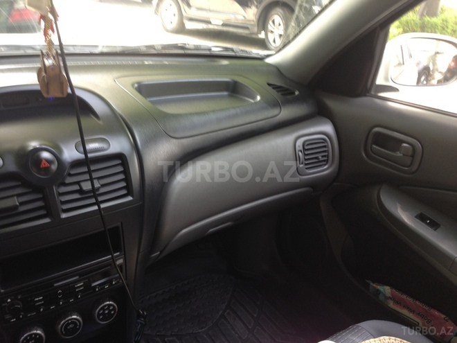 Nissan Sunny 2011, 73,000 km - 1.6 л - Bakı