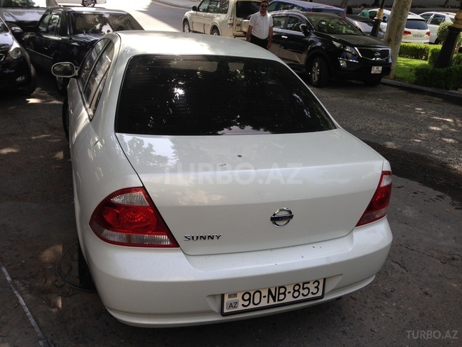 Nissan Sunny 2011, 73,000 km - 1.6 л - Bakı