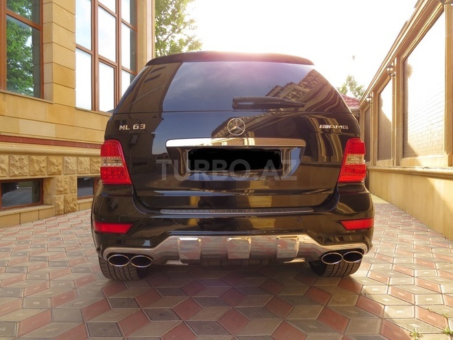 Mercedes ML 63 AMG 2009, 68,000 km - 6.2 l - Bakı