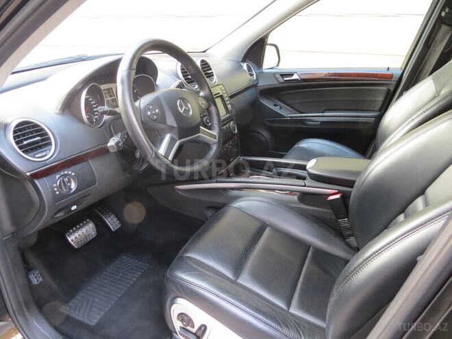 Mercedes ML 63 AMG 2009, 68,000 km - 6.2 l - Bakı