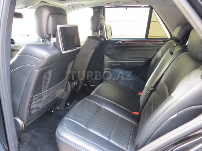 Mercedes ML 63 AMG 2009, 68,000 km - 6.2 l - Bakı