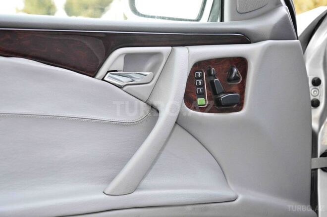Mercedes E 200 2001, 184,000 km - 2.0 l - Bakı