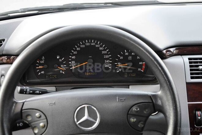 Mercedes E 200 2001, 184,000 km - 2.0 l - Bakı