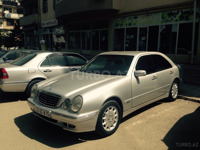 Mercedes E 240 1999, 169,500 km - 2.4 l - Bakı