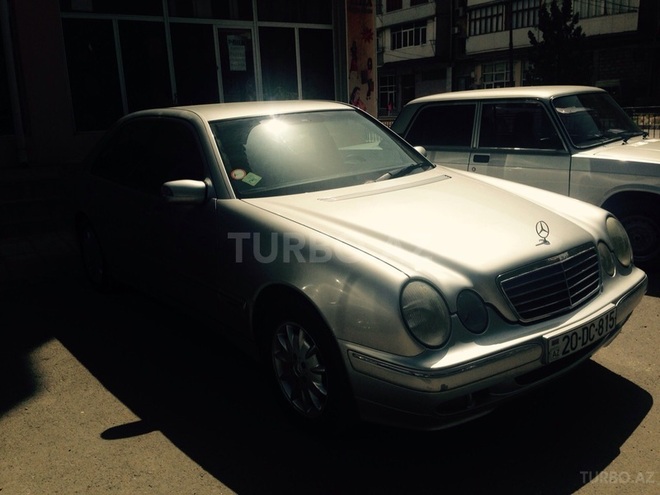 Mercedes E 240 1999, 169,500 km - 2.4 l - Bakı