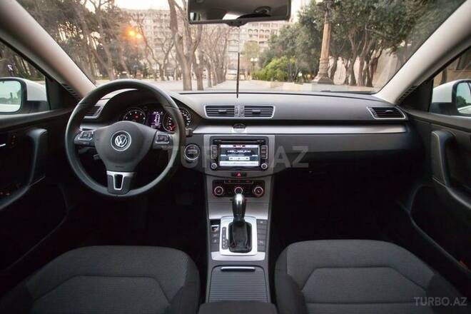 Volkswagen Passat 2013, 25,000 km - 1.8 l - Bakı