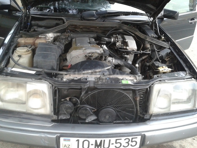 Mercedes E 220 1994, 47,000 km - 2.2 l - Bakı