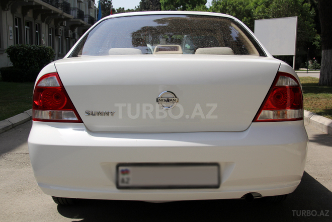Nissan Sunny 2010, 39,600 km - 1.6 l - Bakı