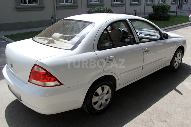 Nissan Sunny 2010, 39,600 km - 1.6 l - Bakı