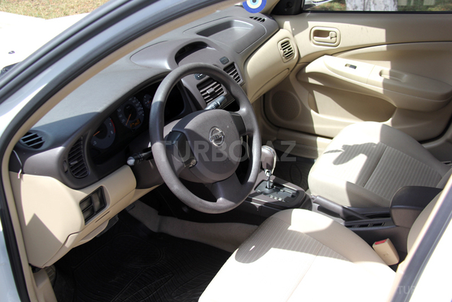 Nissan Sunny 2010, 39,600 km - 1.6 l - Bakı