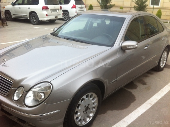 Mercedes E 240 2003, 165,000 km - 2.6 l - Bakı