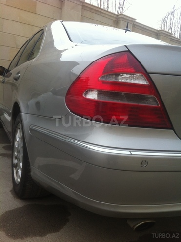 Mercedes E 240 2003, 165,000 km - 2.6 l - Bakı