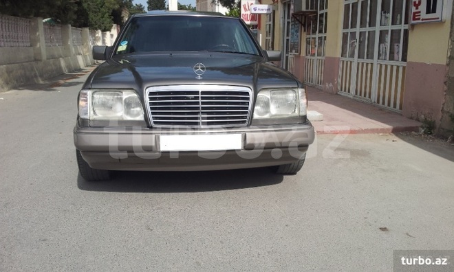 Mercedes E 200 1993, 456,000 km - 2.0 л - Bakı