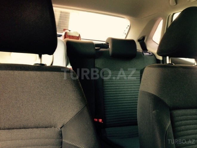 Volkswagen Polo 2010, 84,400 km - 1.4 л - Bakı
