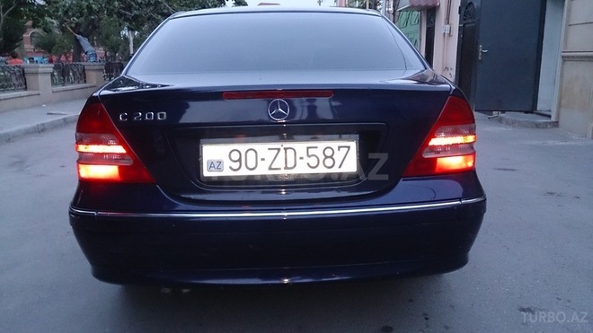 Mercedes C 200 2000, 240,000 km - 2.0 л - Bakı