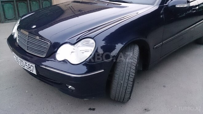 Mercedes C 200 2000, 240,000 km - 2.0 л - Bakı