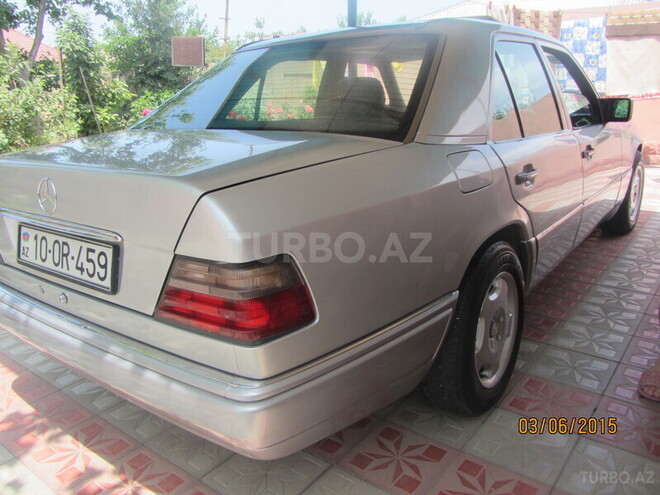 Mercedes E 200 1995, 319,626 km - 2.0 l - Bakı