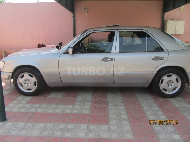 Mercedes E 200 1995, 319,626 km - 2.0 l - Bakı