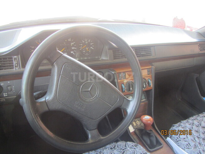 Mercedes E 200 1995, 319,626 km - 2.0 l - Bakı